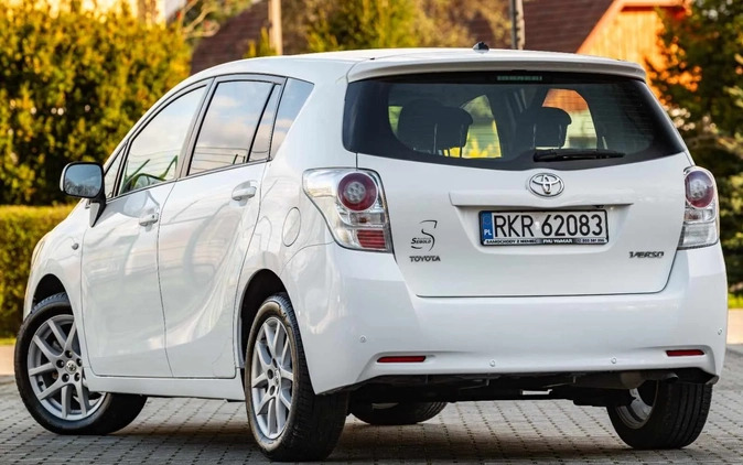 Toyota Verso cena 39900 przebieg: 139000, rok produkcji 2012 z Krosno małe 667